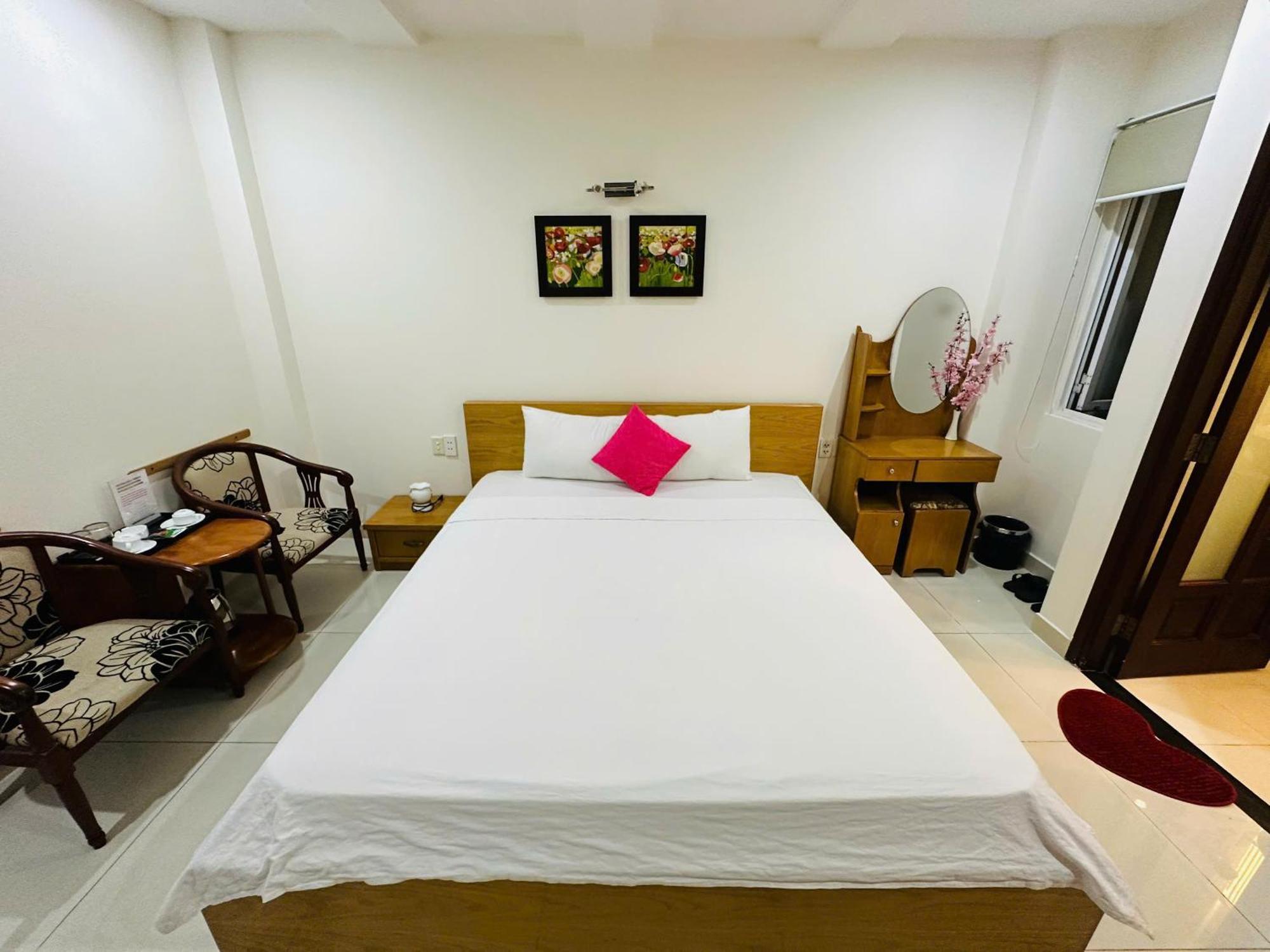 Maison Saigon - French Touch & Rooftop Lounge Ho Chi Minh City