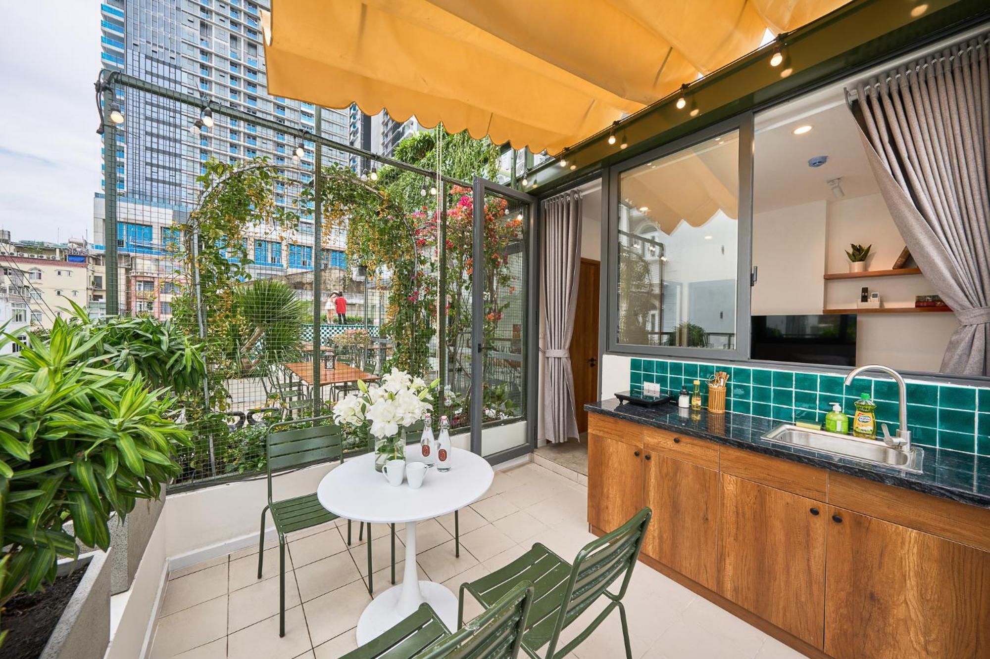 Maison Saigon - French Touch & Rooftop Lounge Apartment *