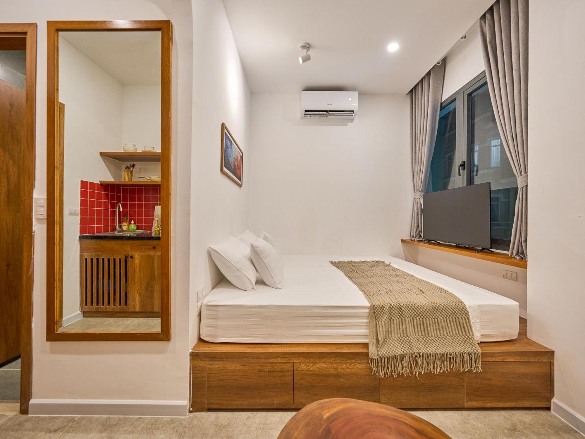 Maison Saigon - French Touch & Rooftop Lounge *